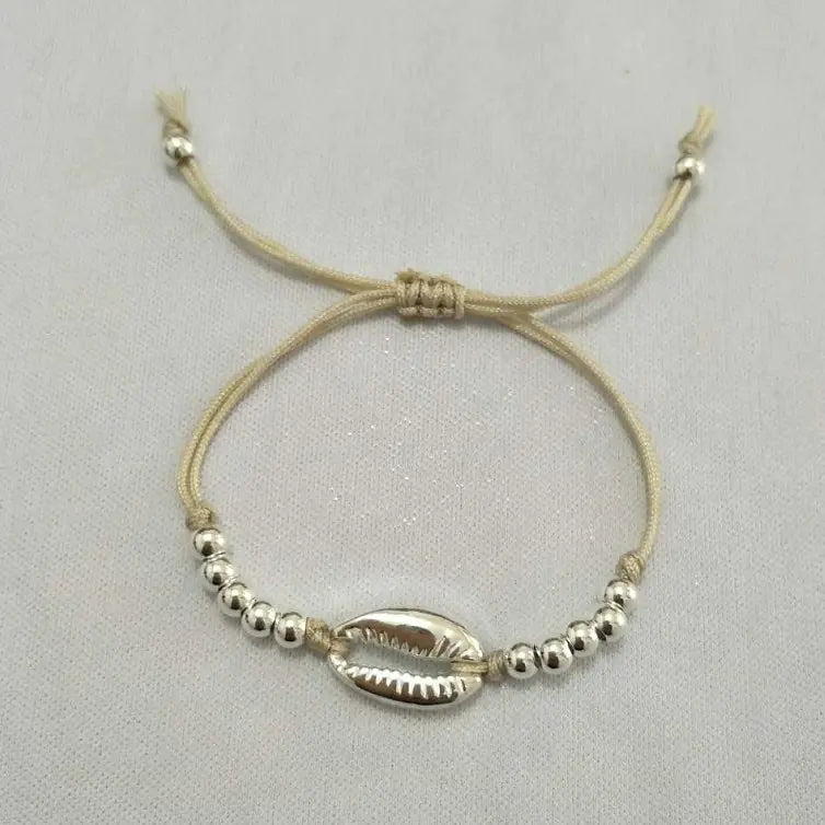 Holiday Shell Bracelet with Round Beads Woven Design